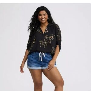 Torrid Black Floral Blouse SZ 1